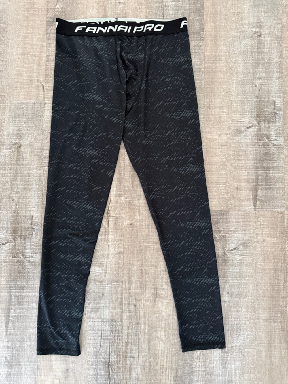 Fannai pro base layer long johns thermal underwear bottoms.  Size Men’s L